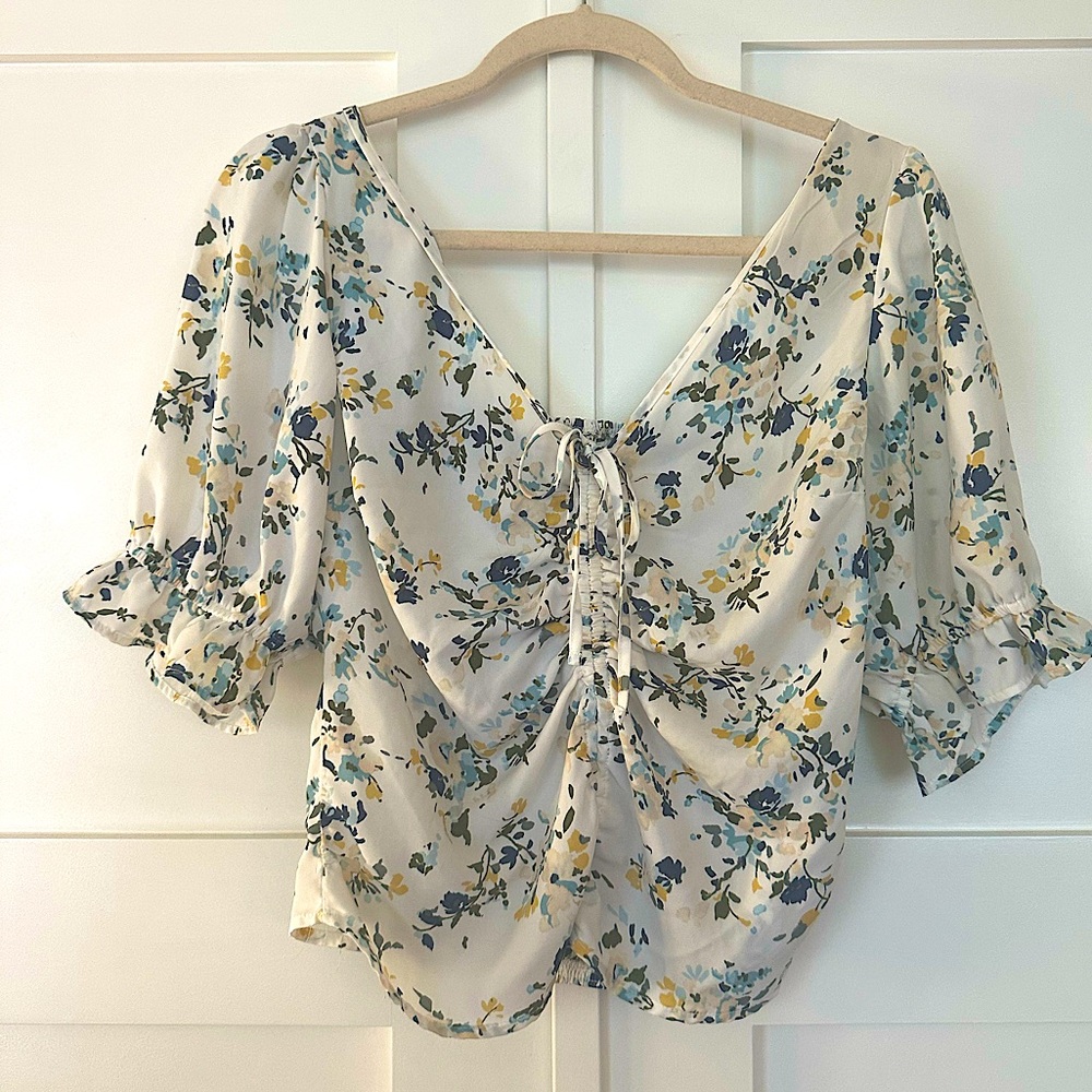 Abercrombie & Fitch Cropped Ruched Floral Top
